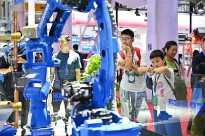 【三里河中国経済観察】中央政治局会議が重要なシグナルを発出