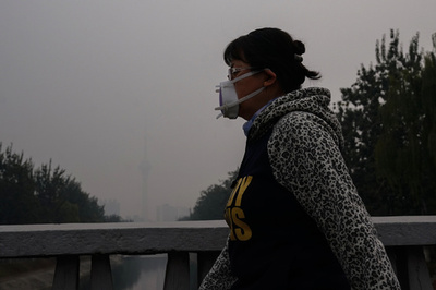 大気汚染が中度～重度に悪化 15日の北京