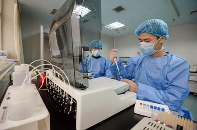 中国でHIV抗体から陽性反応、製品の使用停止と厳封処理を指示 国家衛健委