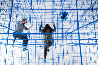 作品と一体になって楽しむ、スロバキア現代アート展