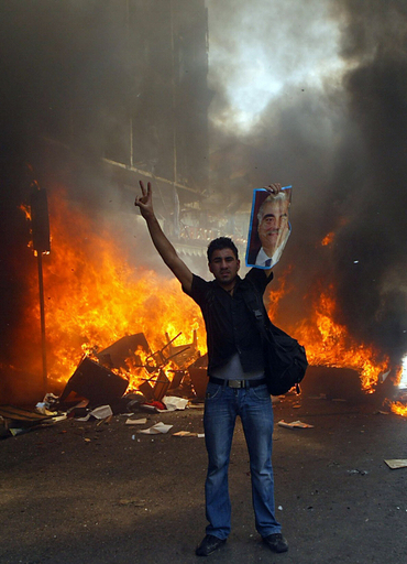 レバノン北部、首都で与野党支持者が戦闘、16人死亡