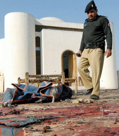 パキスタン大統領、自爆攻撃でイスラム過激派非難