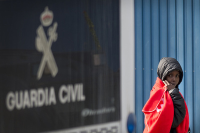 スペイン、年初から2日で移民401人を救助