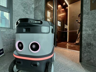 韓国スタートアップの配達ロボット、マンションや工場を駆け巡る…「2026年は1000台を目標に」