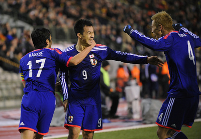 「フォト・オブ・ミッドウィーク」第1節 - 本田圭佑の祝福