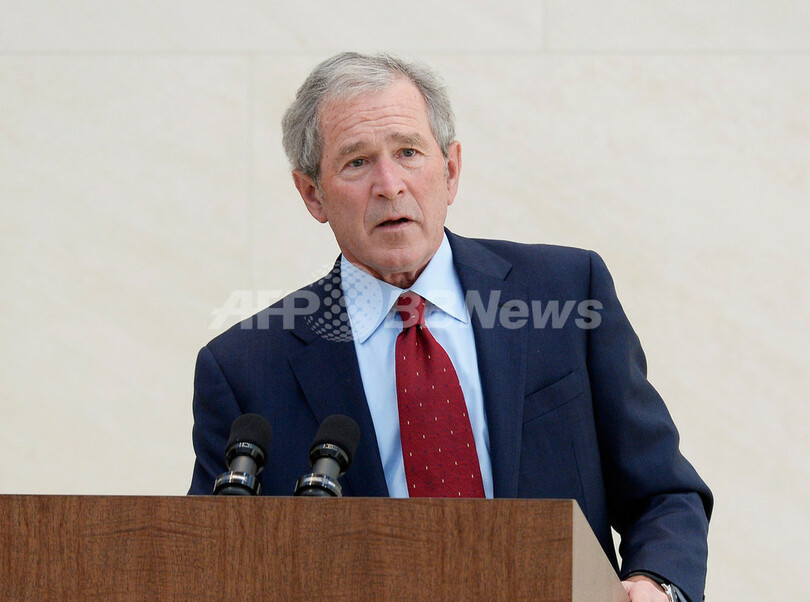 ブッシュ前大統領、新たな趣味は絵画 「人生変わった」