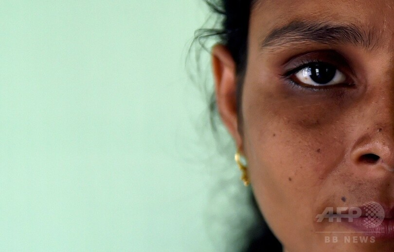 生後11か月で結婚、伝統の児童婚に立ち向かう女性たち インド