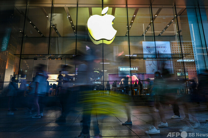 アップル時価総額、米企業で初の3兆ドルに