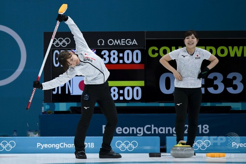 日本がカーリング女子で銅メダル、英国との接戦制す