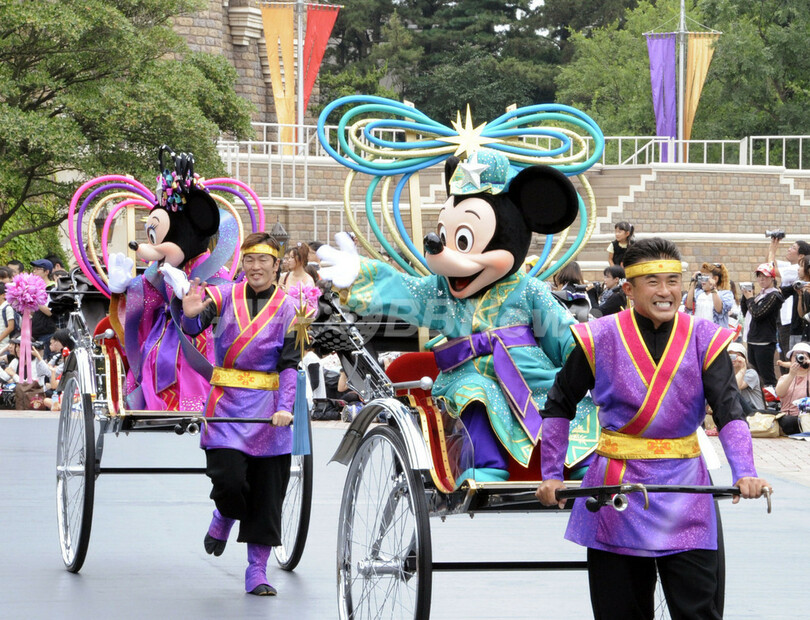 ミッキー＆ミニー、彦星と織姫の姿で登場