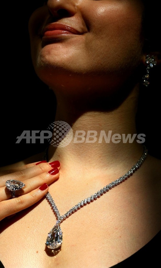 盗まれたダイヤモンド、容疑者の胃から発見