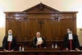 バチカンの裁判所で行われた「宗教事業協会（IOR）」（通称バチカン銀行）元総裁のアンジェロ・カロイア被告の裁判。バチカンメディア提供（2021年1月21日撮影、提供）。(c)AFP PHOTO / VATICAN MEDIA