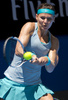 テニス男女混合国別対抗戦、第27回ホップマンカップ（Hopman Cup XXVII）初日、カナダ対チェコ。リターンを狙うルーシー・サファロワ（Lucie Safarova、2015年1月4日撮影）。(c)AFP/TONY ASHBY