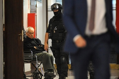 聴覚障害者学校で性的虐待、聖職者2人に40年超の禁錮刑 アルゼンチン