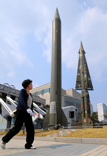 北朝鮮、韓国海域に近く短距離ミサイル発射か 韓国政府筋