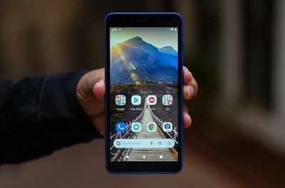 印財閥リライアンス、格安スマホ発売 米グーグルと提携