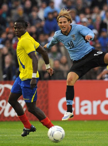 ウルグアイ ホームでエクアドルと引き分ける