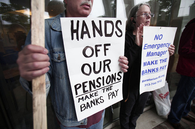 米デトロイトの財政破綻、公的年金カットにおびえる労働者たち