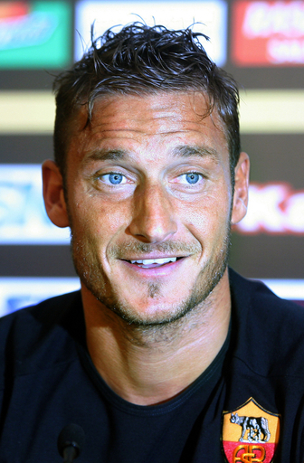 トッティ イタリア代表からの引退を表明