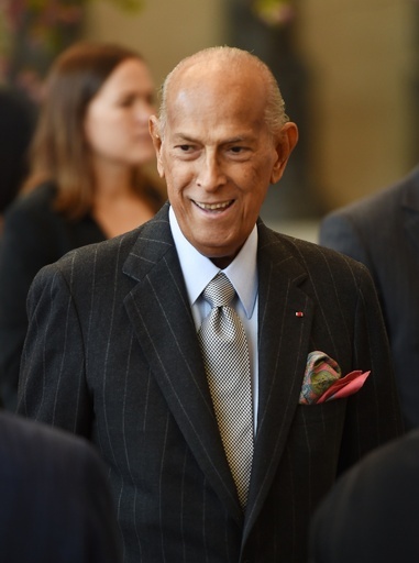 オスカー・デラレンタ氏、82歳で死去 米著名デザイナー