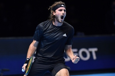 チチパスがMPしのぎ勝利、ルブレフは敗退 ATPファイナルズ