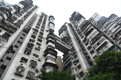 ビルの住人、外装工事中の作業員の安全ロープ切断 武漢