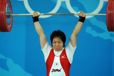 斎藤 ウエイトリフティング・女子69キロ級で8位入賞