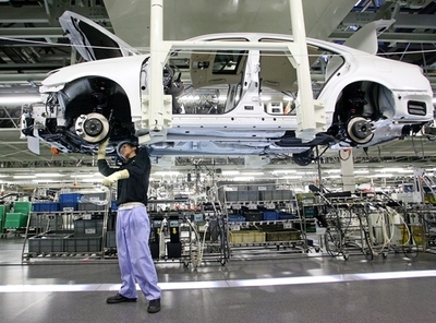 3月鉱工業生産、前月比1.6％増 プラスは6か月ぶり