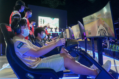 中国各地に誕生する「eスポーツホテル」 未成年者宿泊で問題も