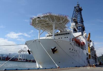 深海レアアース試掘に向け「ちきゅう」出港 中国依存低減へ