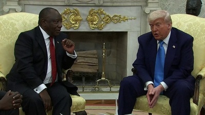 動画:トランプ氏、南ア大統領を不意打ち 「白人ジェノサイド」主張