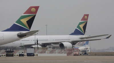 南ア航空のベテランパイロット、旅客機の無免許操縦で逮捕