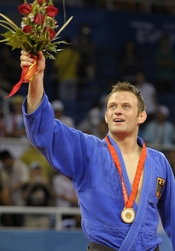 ビショフ 男子81キロ級で金メダル獲得