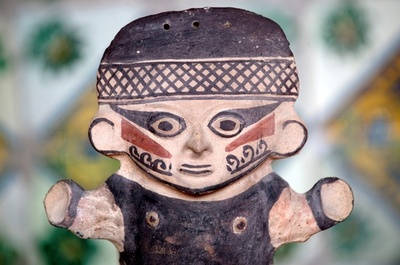 インカ時代の人形など130点、ペルーに返還 米国とアルゼンチンから