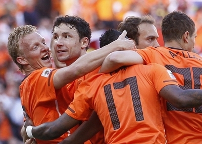 オランダ白星発進 デンマークに勝利、W杯