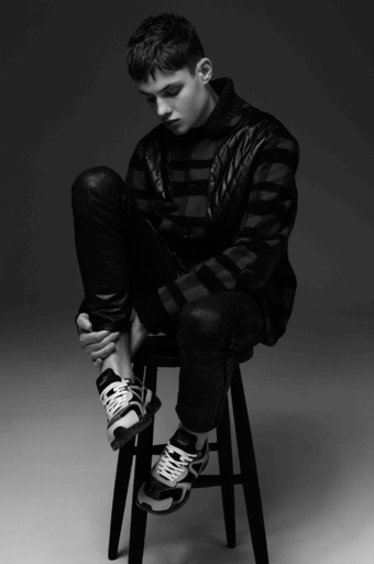 「プーマ」が「McQ」とコラボコレクション、ロンドンで発表