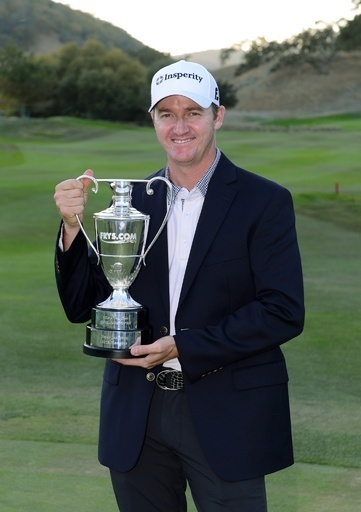 ウォーカーが逆転優勝、松山3位 フライズ・ドットコム・オープン