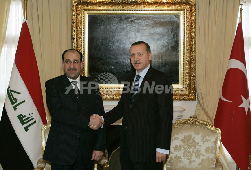 トルコ・イラク首脳会談、クルド人武装勢力対策で協力強化