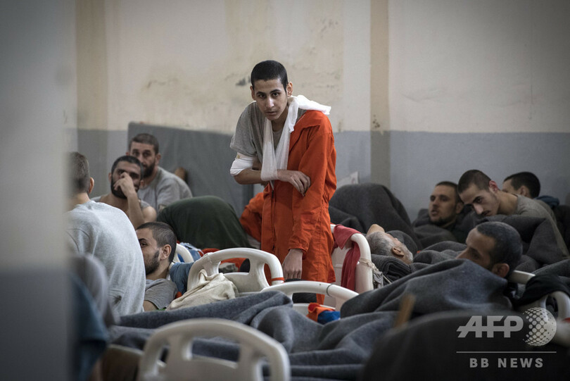 過密と悪臭 「IS戦闘員」収容施設の内側 シリア【再掲】