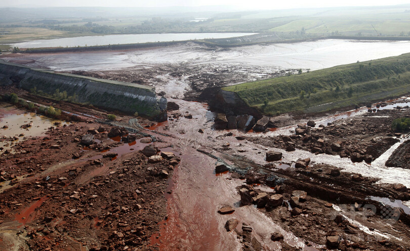 ハンガリーの赤い有毒汚泥流出事故、工場関係者ら全員に無罪判決
