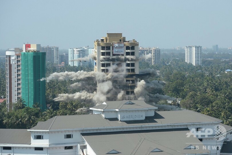 343世帯入居の高級高層マンション爆破、環境規制違反で インド