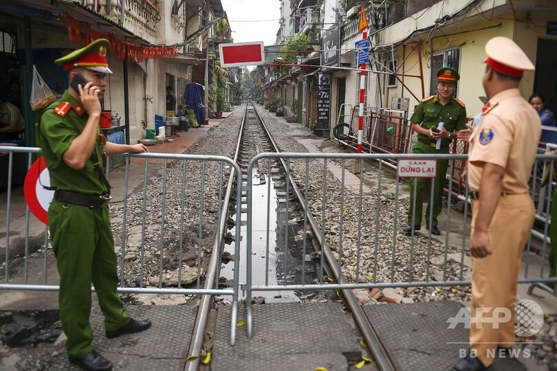 観光客憤慨 「インスタ映え」で人気のハノイ線路、当局が封鎖