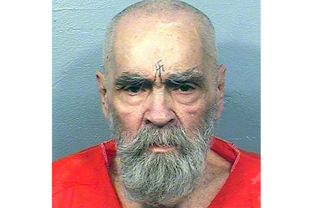 無差別殺人犯のC・マンソン受刑者、死去 83歳 無差別殺人犯のC・マンソン受刑者、死去 83歳