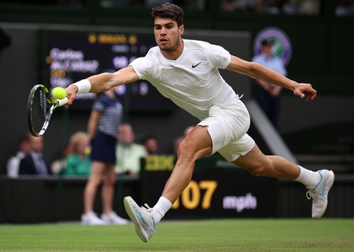 カルロスアルカラス ウィンブルドンウィナー 直筆サインフォト カルロスアルカラス ウィンブルドンウィナー 直筆サインフォト