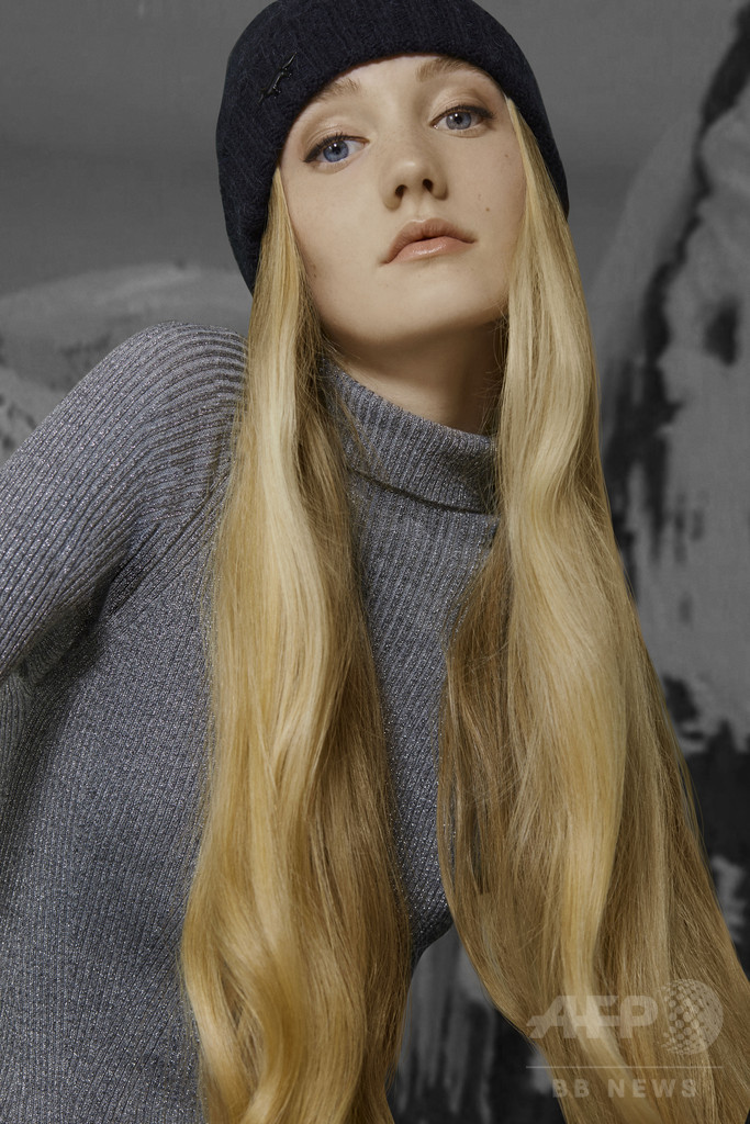 「メゾン キツネ」ホリデー限定カプセルコレクション