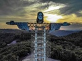 ブラジル・リオグランデドスル州エンカンタドで建設中のキリスト像（2021年4月9日撮影）。(c)SILVIO AVILA / AFP