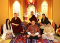 インド・ニューデリーで撮影されたタエ・ドルジェ師（左から2人目）の結婚式の写真。左端が妻のリンチェン・ヤンゾムさん（2017年3月30日撮影）。(c)AFP/KARMAPA.ORG