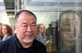 天安門に中指立てた写真は「誇り」 失われる香港の自由嘆く 艾未未氏