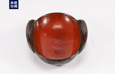 中国 漢 2000年前の古物の壺 | 発掘もの 中国重慶で2000年前の前漢墓が発見 文化財600点以上が出土 写真2枚