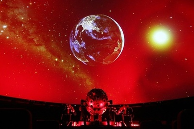 幻想的な宇宙空間、ドイツのプラネタリウム
